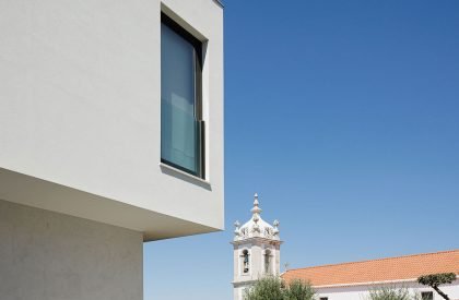 NR Pharmacy | Esquissos – Arquitectura e Consultoria