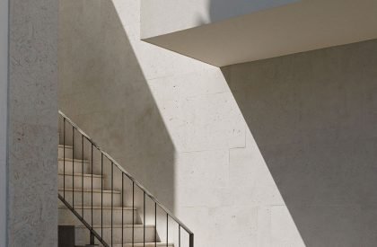 NR Pharmacy | Esquissos – Arquitectura e Consultoria