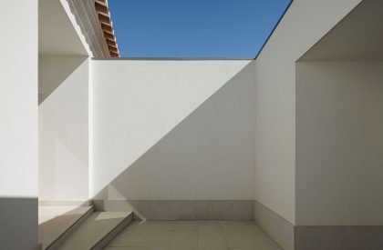 NR Pharmacy | Esquissos – Arquitectura e Consultoria