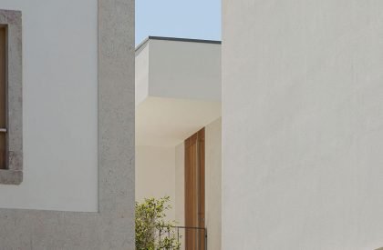 NR Pharmacy | Esquissos – Arquitectura e Consultoria