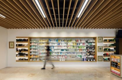 NR Pharmacy | Esquissos – Arquitectura e Consultoria