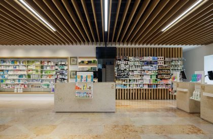 NR Pharmacy | Esquissos – Arquitectura e Consultoria