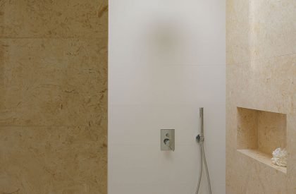 NR Pharmacy | Esquissos – Arquitectura e Consultoria