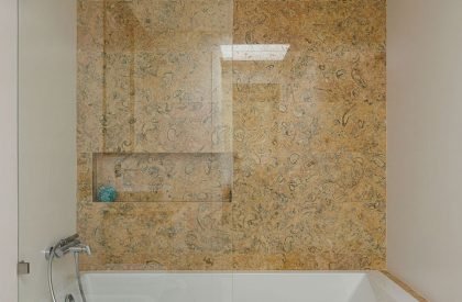 NR Pharmacy | Esquissos – Arquitectura e Consultoria