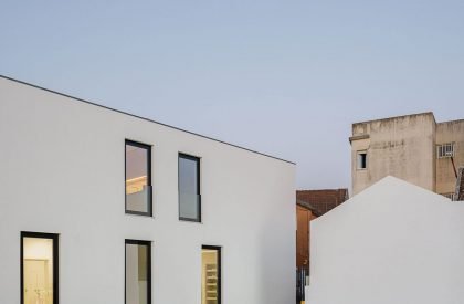 NR Pharmacy | Esquissos – Arquitectura e Consultoria
