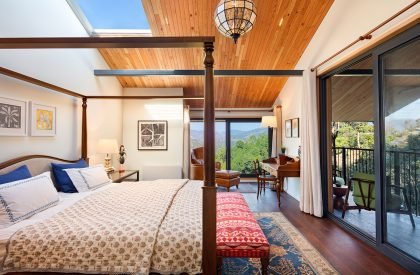 The Villa in the Woods | Studio Lotus