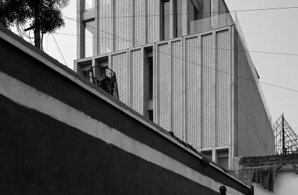 Veiled Building | KUN Studio