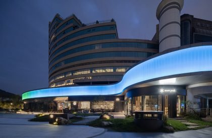 Wild Back | Pig Design