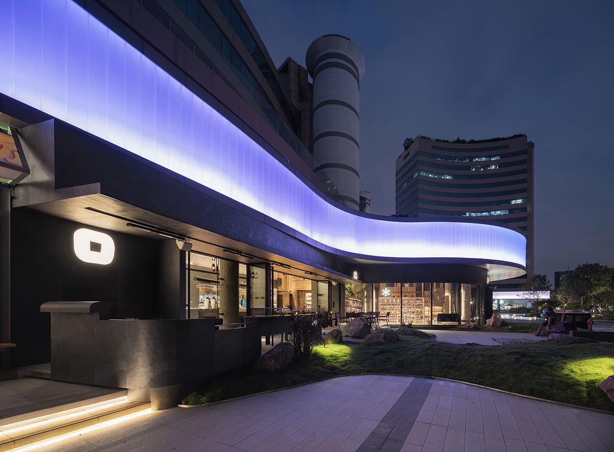 Wild Back | Pig Design