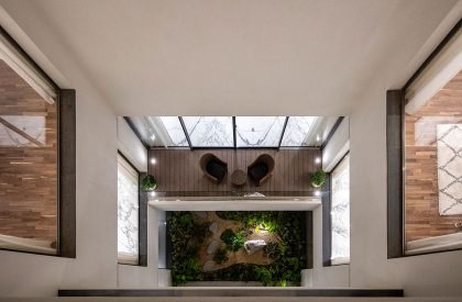 LUMO-7 | Studio Toggle