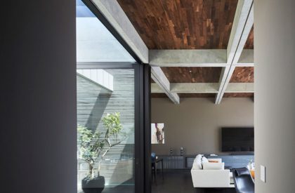 Ortho residence | APOLLO Architects & Associates Co., Ltd