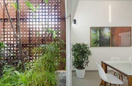The Breathing Wall Residence | LIJO.RENY.architects