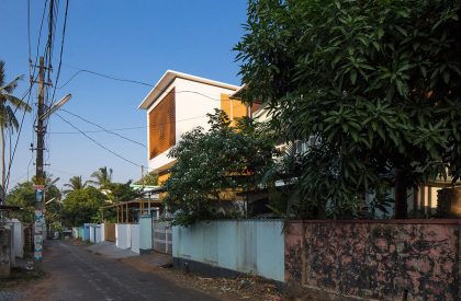 The Breathing Wall Residence | LIJO.RENY.architects