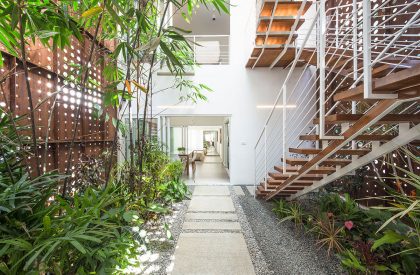 The Breathing Wall Residence | LIJO.RENY.architects
