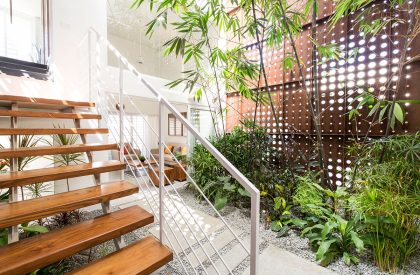 The Breathing Wall Residence | LIJO.RENY.architects