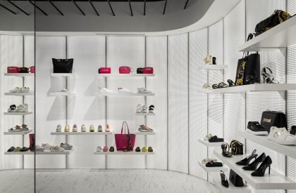 Walk With Me Store | REM’A