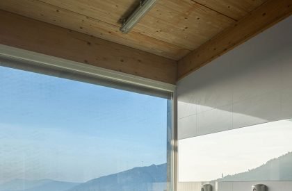 Oropol Industrial Unit | Em Paralelo