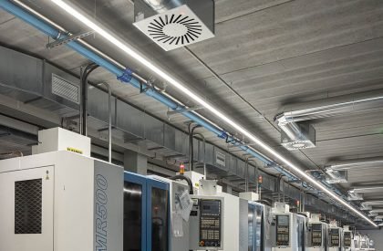 Oropol Industrial Unit | Em Paralelo