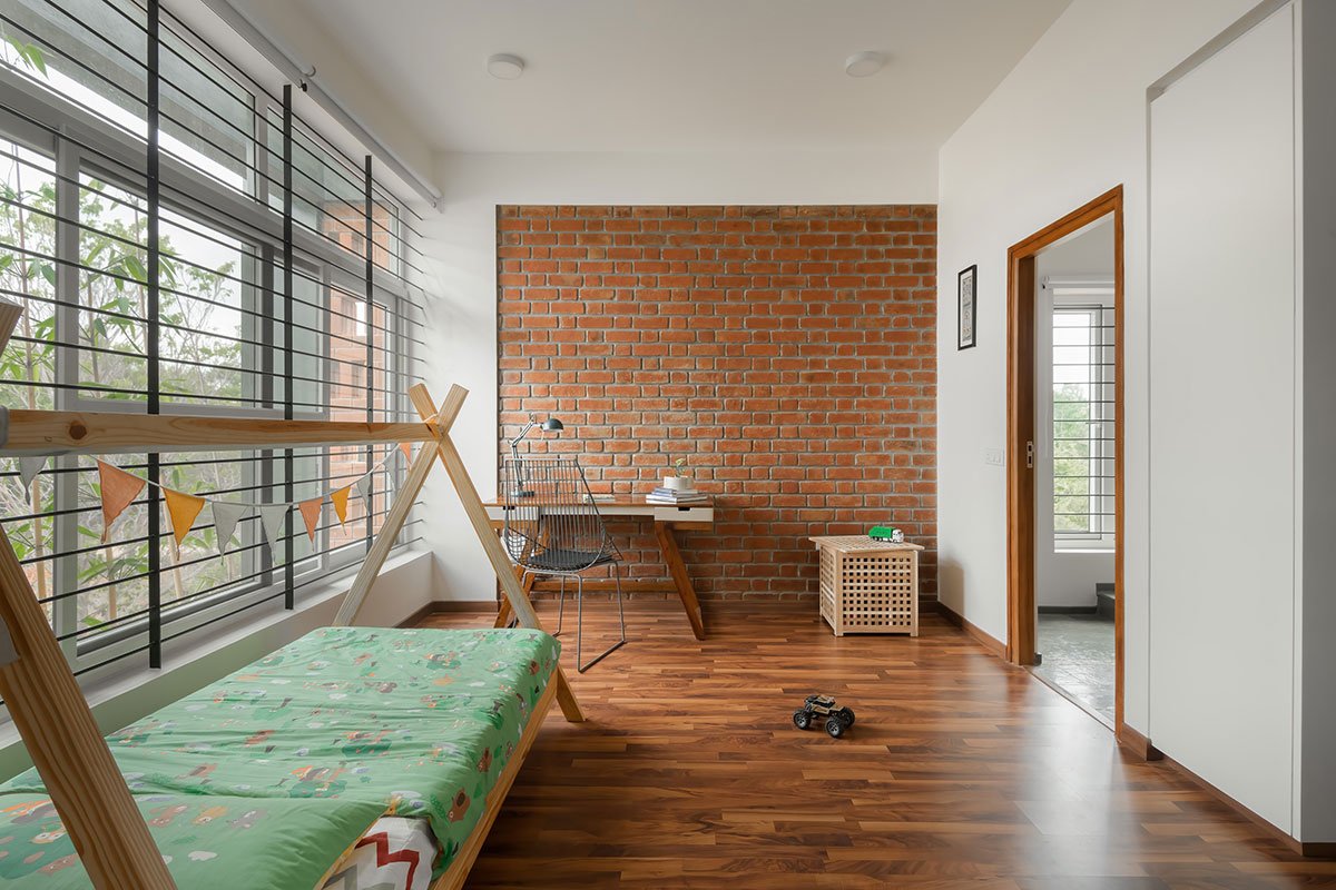 Big-Little House | Kamat & Rozario Architecture