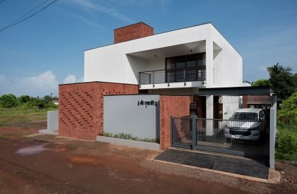 House with Hidden Gardens | Hrishikesh More Architects