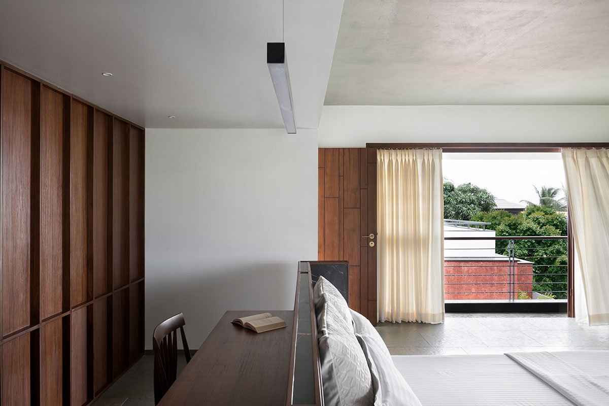 House with Hidden Gardens | Hrishikesh More Architects