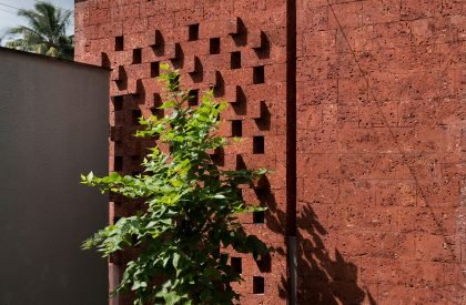 House with Hidden Gardens | Hrishikesh More Architects