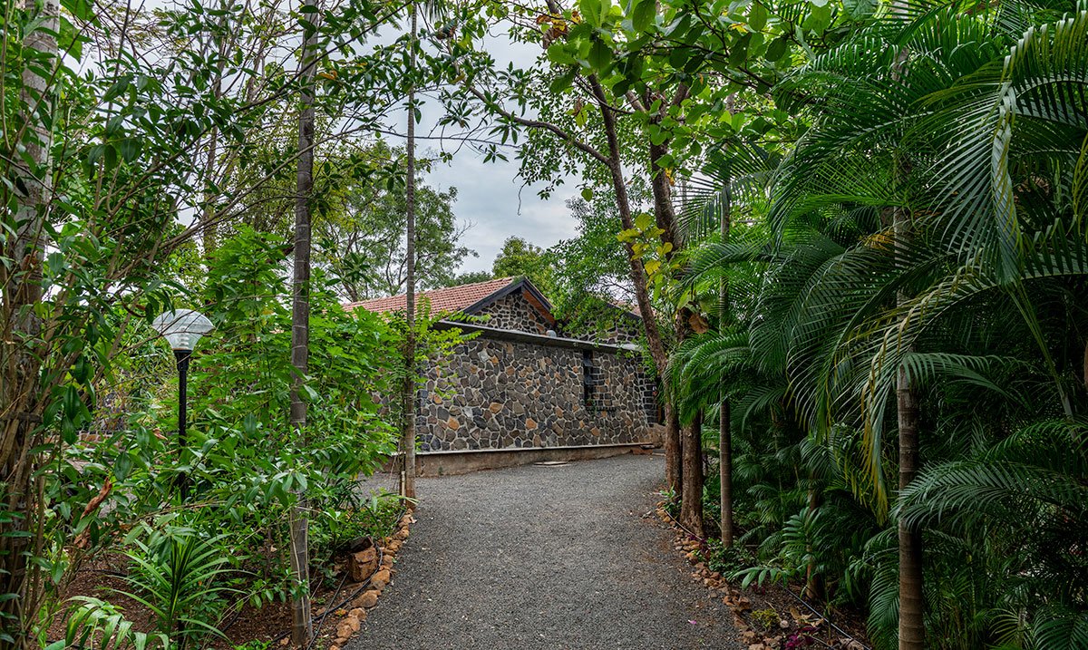 Serenading Nature – A Farmhouse at Mahiravani | Environ Planners