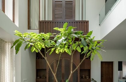 House With Two Courts | Shuonya Nava Designs