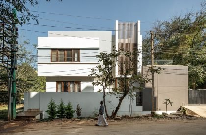 House With Two Courts | Shuonya Nava Designs