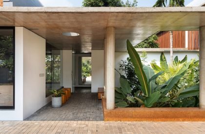 The Stoic Wall Residence | LIJO.RENY.architects