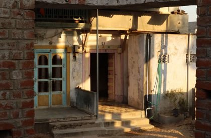 Apdu Gaam nu Ghar | Doro
