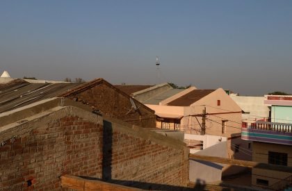 Apdu Gaam nu Ghar | Doro