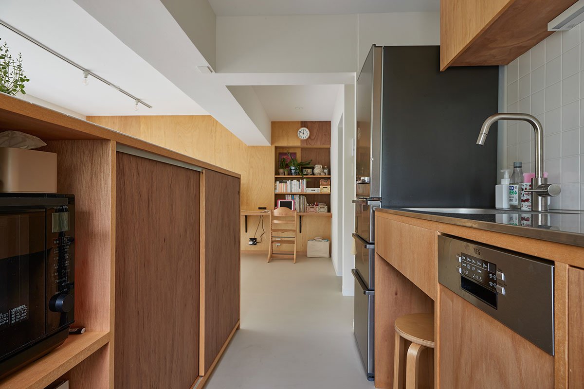 Hayama Apartment | Roovice