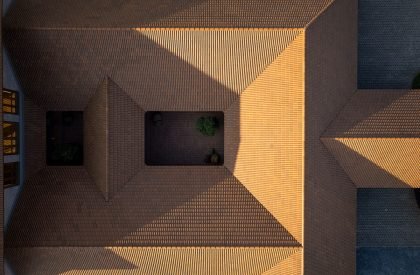 The House With Two Courts | Studio Mahajani + Mahajani