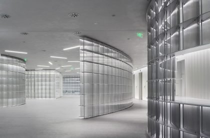 Winding frames of light | HCCH Studio