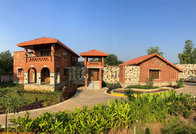 Vashi Farm House | d6thD design studio