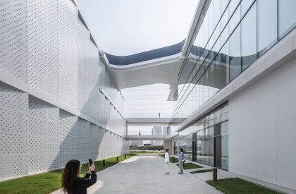 BMW Foshan Baochuang Center | Archihope Ltd
