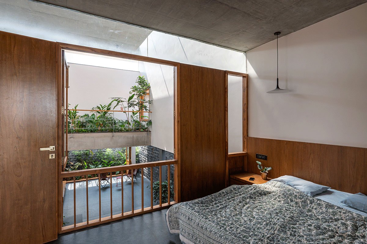 In-between Gardens | A Threshold