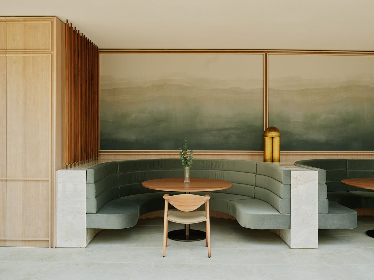 Ritz-Carlton AURA Restaurant | HENN