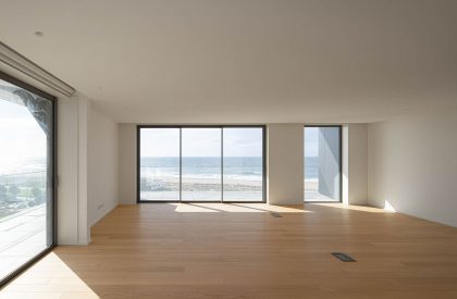 Seashore Building | Atelier d’Arquitectura Lopes da Costa