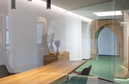 Sudtirol Fenster Showroom | Monovolume Architecture + Design