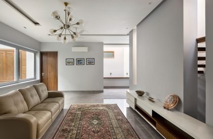 The Framed House | Forum Advaita