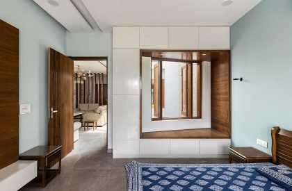 The Framed House | Forum Advaita