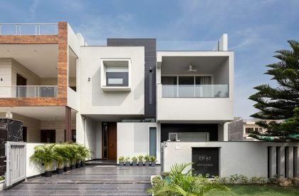 The Framed House | Forum Advaita