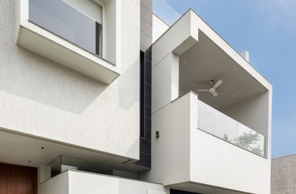 The Framed House | Forum Advaita