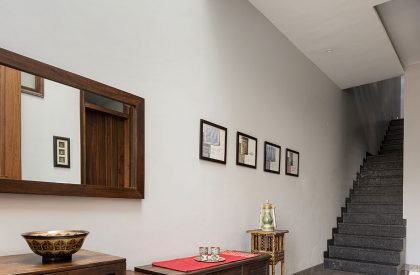 The Framed House | Forum Advaita