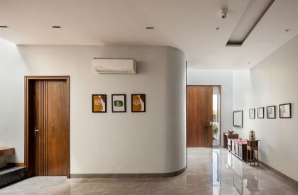 The Framed House | Forum Advaita