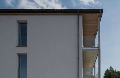 Apartment Building at the Foot of the Hill | Karnet architekti