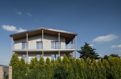 Apartment Building at the Foot of the Hill | Karnet architekti