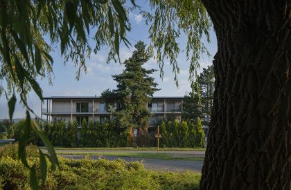 Apartment Building at the Foot of the Hill | Karnet architekti